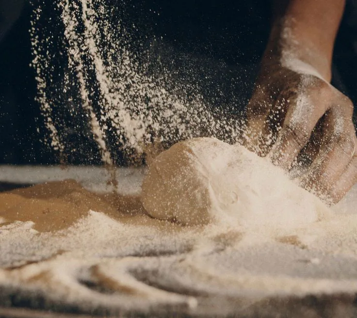 Pâte à panuzzo travaillée à la main et farinée